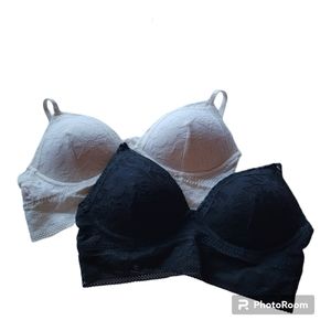 Victoria Secret Lace Wireless Lined Racerback Bralette Set Of 2 Black/White Sz M